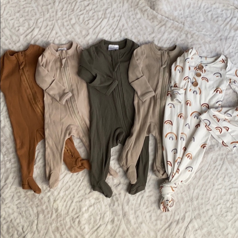 Mebie baby pajamas lot | Caden Lane knotted gown